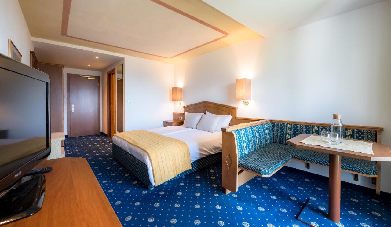 Hotel Ifinger Schenna Bagian luar foto